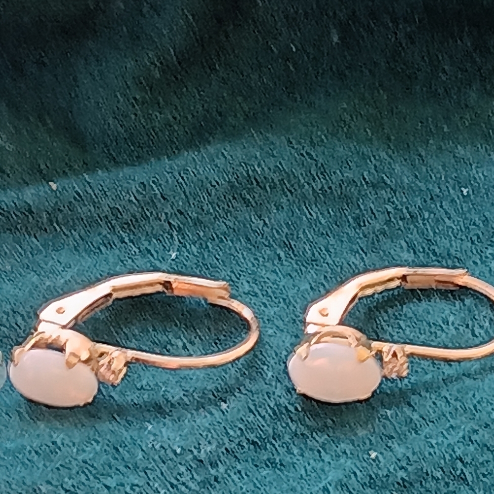 14k & 1ct. Each Earring Natural Opals